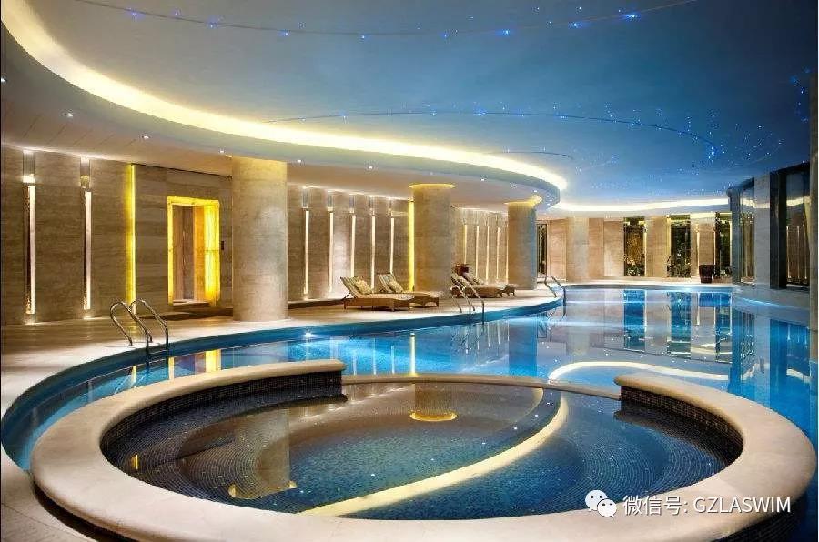 冬季在恒溫泳池游泳，是激動還是急凍？