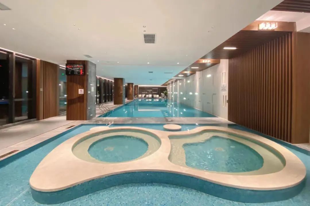 室內(nèi)恒溫泳池