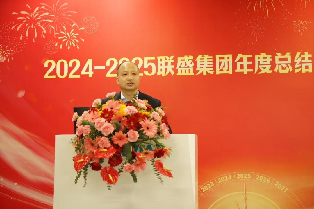 營(yíng)銷總經(jīng)理-年度總結(jié)規(guī)劃匯報(bào)